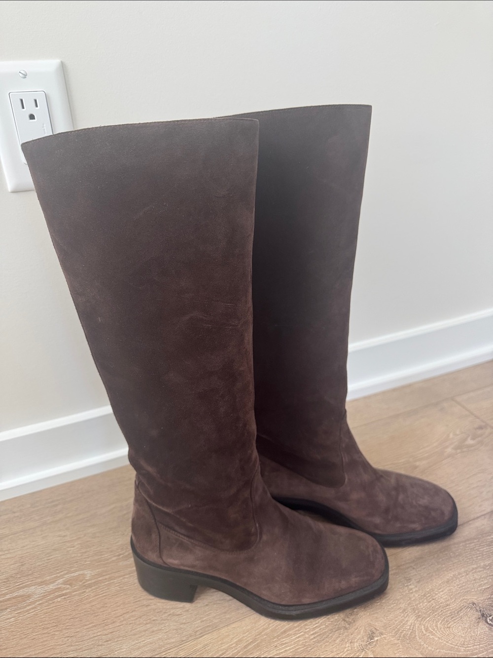 Stuart Weitzman KAIA KNEE-HIGH SUEDE HICKORY Brown Boots - Picture 2 of 12